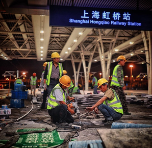 迎接進(jìn)博會(huì)，虹橋火車(chē)站站容大“升級(jí)”