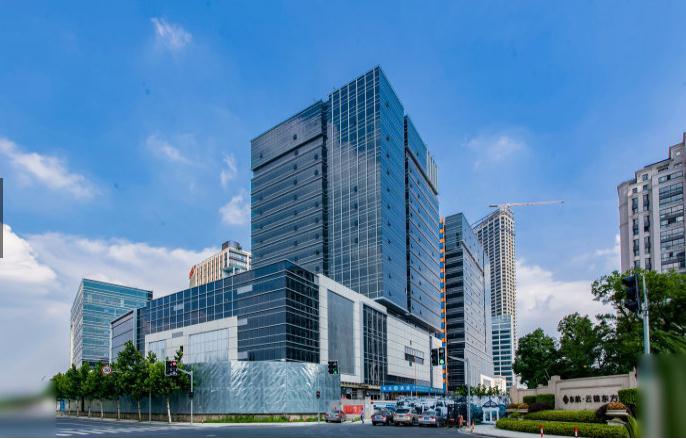 上海東航濱江中心：城市核心商務(wù)地標(biāo)，交通便捷無憂
