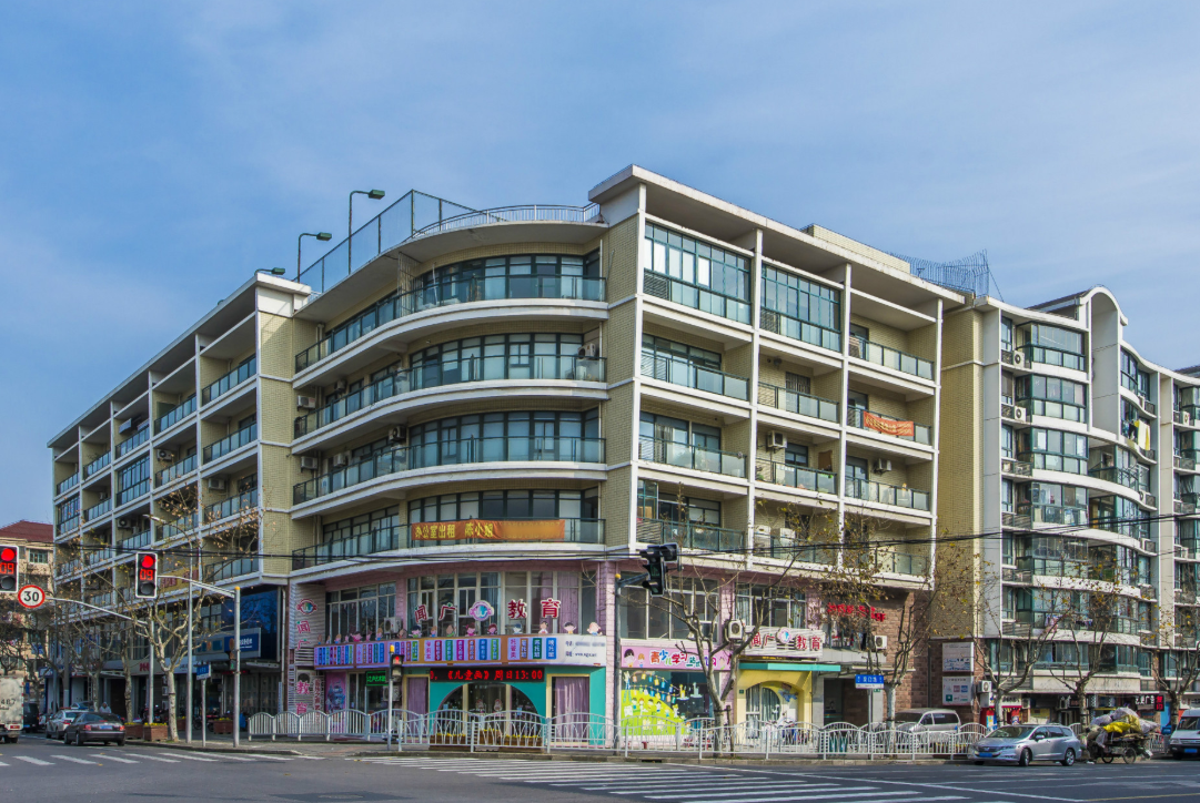 上海銘暉商務(wù)樓：地鐵2號線旁，交通便利的商務(wù)新地標(biāo)