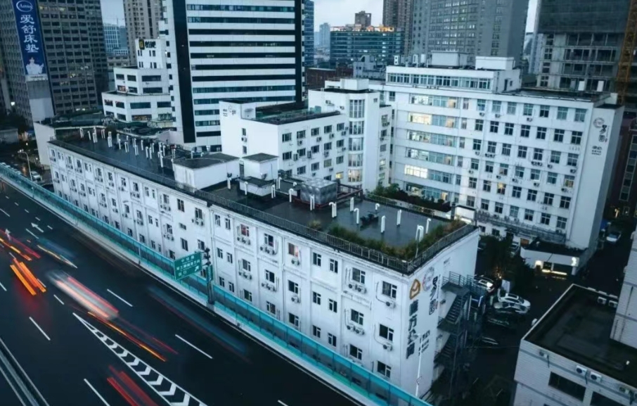 虹口核心！柏航德必易園元宇宙辦公空間招商，享 25% 租金補(bǔ)貼 + 技術(shù)扶持