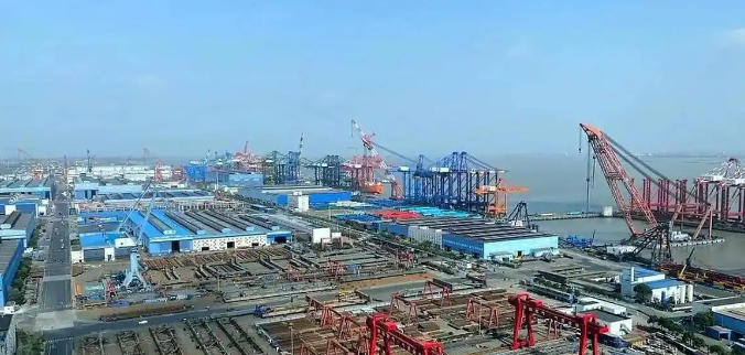 上海市人民政府辦公廳關于印發(fā)《上海市建設長興島世界級現(xiàn)代化造船基地的實施方案（2025-2027年）》的通知